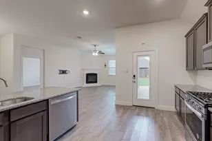 10925 Klondike Ln, Aubrey, TX 76227 - Photo 10