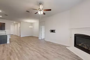 10925 Klondike Ln, Aubrey, TX 76227 - Photo 8