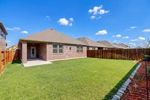 10925 Klondike Ln, Aubrey, TX 76227 - Photo 32