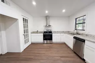 137 S Valera Ct, Fort Worth, TX 76134 - Photo 4