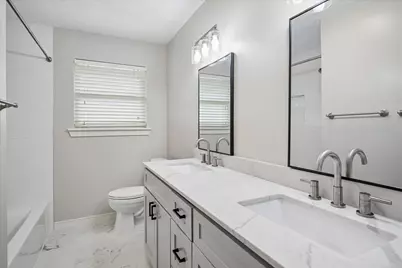 10626 Longmeadow Drive, Dallas, TX 75238 - Photo 14