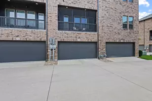 2736 Levee Ln, Lewisville, TX 75067 - Photo 2
