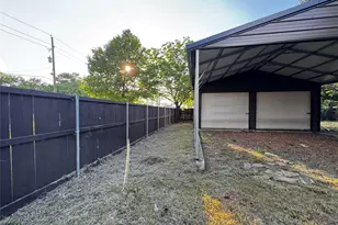 385 Main St, Dorchester, TX 75459 - Photo 18