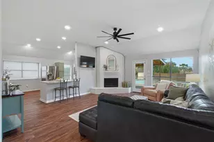 1561 Winter Park Ln, Lewisville, TX 75077 - Photo 6