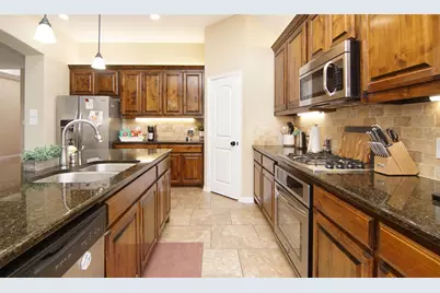 2752 Elmwood Drive, Burleson, TX 76028 - Photo 10