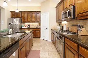 2752 Elmwood Dr, Burleson, TX 76028 - Photo 10