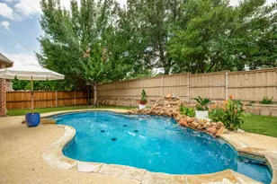 1001 Thornapple Dr, McKinney, TX 75071 - Photo 32