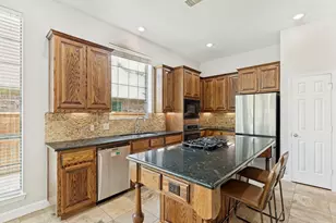 1001 Thornapple Dr, McKinney, TX 75071 - Photo 10