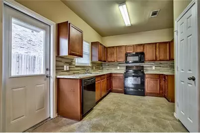 702 E College Street, Princeton, TX 75407 - Photo 8