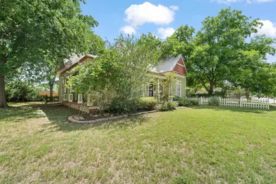 320 E Franklin Street, Hillsboro, TX 76645 - Photo 4