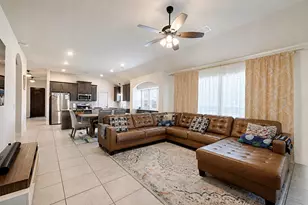 1721 Maplewood Dr, Glenn Heights, TX 75154 - Photo 6