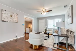 2736 Rolinda Dr, Dallas, TX 75211 - Photo 4