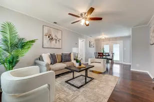 2736 Rolinda Dr, Dallas, TX 75211 - Photo 2