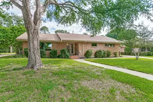 1208 Amherst Dr, Denton, TX 76201 - Photo 2