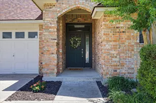 4207 Crossgate Ct, Arlington, TX 76016 - Photo 2