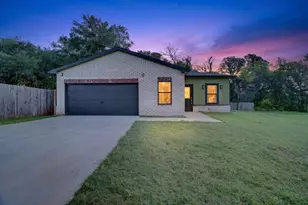 3202 Lowland Dr, Granbury, TX 76048 - Photo 1