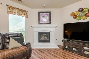 7234 Summit Parc Dr, Dallas, TX 75249 - Photo 6