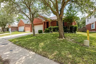 7234 Summit Parc Dr, Dallas, TX 75249 - Photo 2