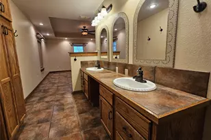 529 Wildewood Dr, Chandler, TX 75758 - Photo 18