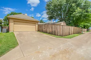 1410 Holveck Dr, Cedar Hill, TX 75104 - Photo 26