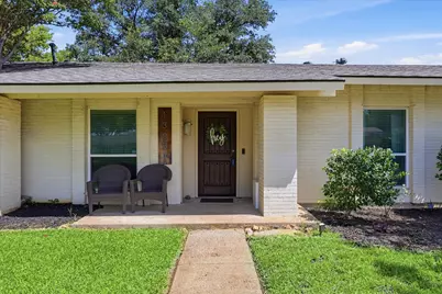 13051 Pennystone Drive, Farmers Branch, TX 75244 - Photo 4