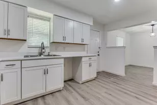 944 Old Orchard Rd, Garland, TX 75041 - Photo 18