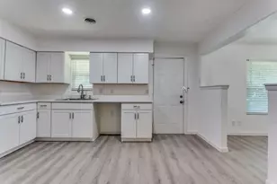 944 Old Orchard Rd, Garland, TX 75041 - Photo 16