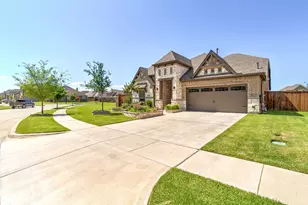 2715 Sky Ridge Rd, Arlington, TX 76001 - Photo 2