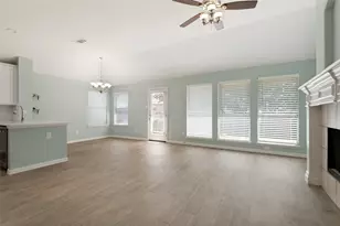 517 Lowery Oaks Trl, Fort Worth, TX 76120 - Photo 4