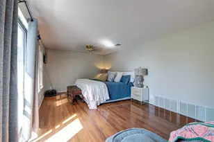 402 Aqua Way, Lake Bridgeport, TX 76426 - Photo 18