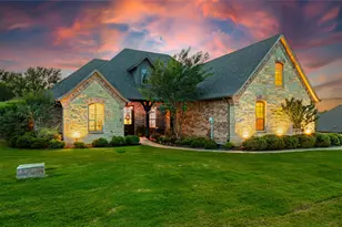 10301 Mustang Wells Dr, Fort Worth, TX 76126 - Photo 2