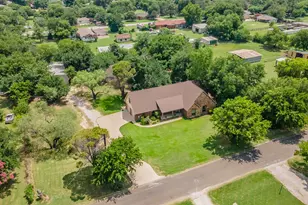 800 Stella Mae Dr, Fort Worth, TX 76028 - Photo 4