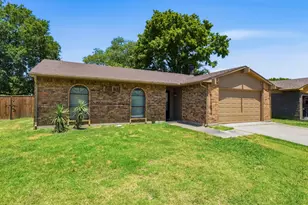 5821 Maiden Ln, Fort Worth, TX 76131 - Photo 2