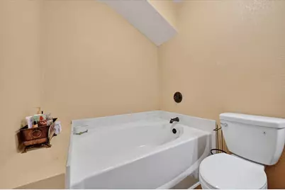 525 Berryhill Drive, Mansfield, TX 76063 - Photo 16