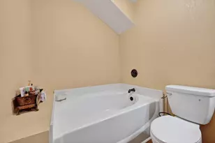 525 Berryhill Dr, Mansfield, TX 76063 - Photo 16