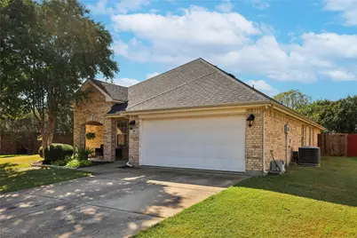 214 Lawson Farms Drive, Midlothian, TX 76065 - Photo 2
