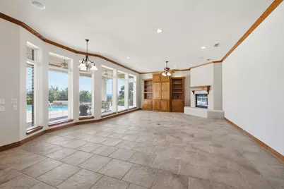1614 Crow Creek Drive, Granbury, TX 76049 - Photo 16