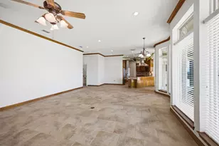 1614 Crow Creek Dr, Granbury, TX 76049 - Photo 14