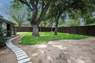 3950 Hawick Ln, Dallas, TX 75220 - Photo 24
