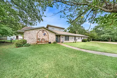 2826 Birchwood Lane, Commerce, TX 75428 - Photo 2