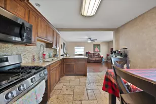 230 W Jerden Ln, Dallas, TX 75208 - Photo 12