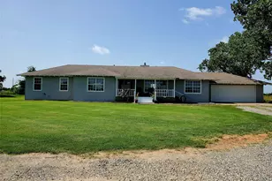1343 Co Rd 2230, Ivanhoe, TX 75447 - Photo 2