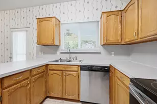 1040 Hillwood Dr, Saginaw, TX 76179 - Photo 16