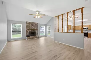 1040 Hillwood Dr, Saginaw, TX 76179 - Photo 12