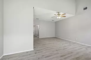 1040 Hillwood Dr, Saginaw, TX 76179 - Photo 8