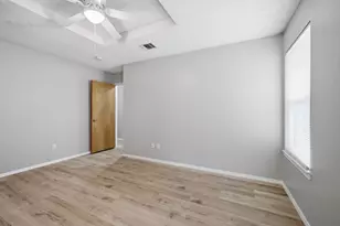 1040 Hillwood Dr, Saginaw, TX 76179 - Photo 18