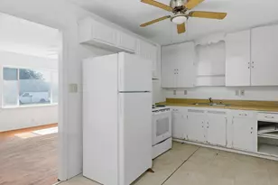 307 Depot St, Whitesboro, TX 76273 - Photo 28