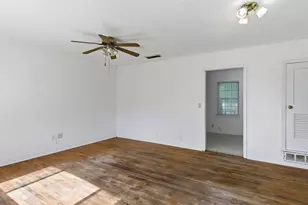 307 Depot St, Whitesboro, TX 76273 - Photo 32