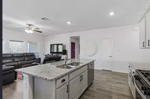 830 Creekview, Lavon, TX 75166 - Photo 2