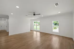 4321 Greenbriar Dr, Bellmead, TX 76705 - Photo 4